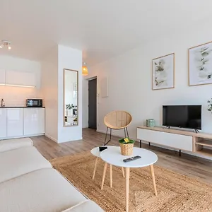 Europe/flandres Stations With Balcony! Appartement Rijsel