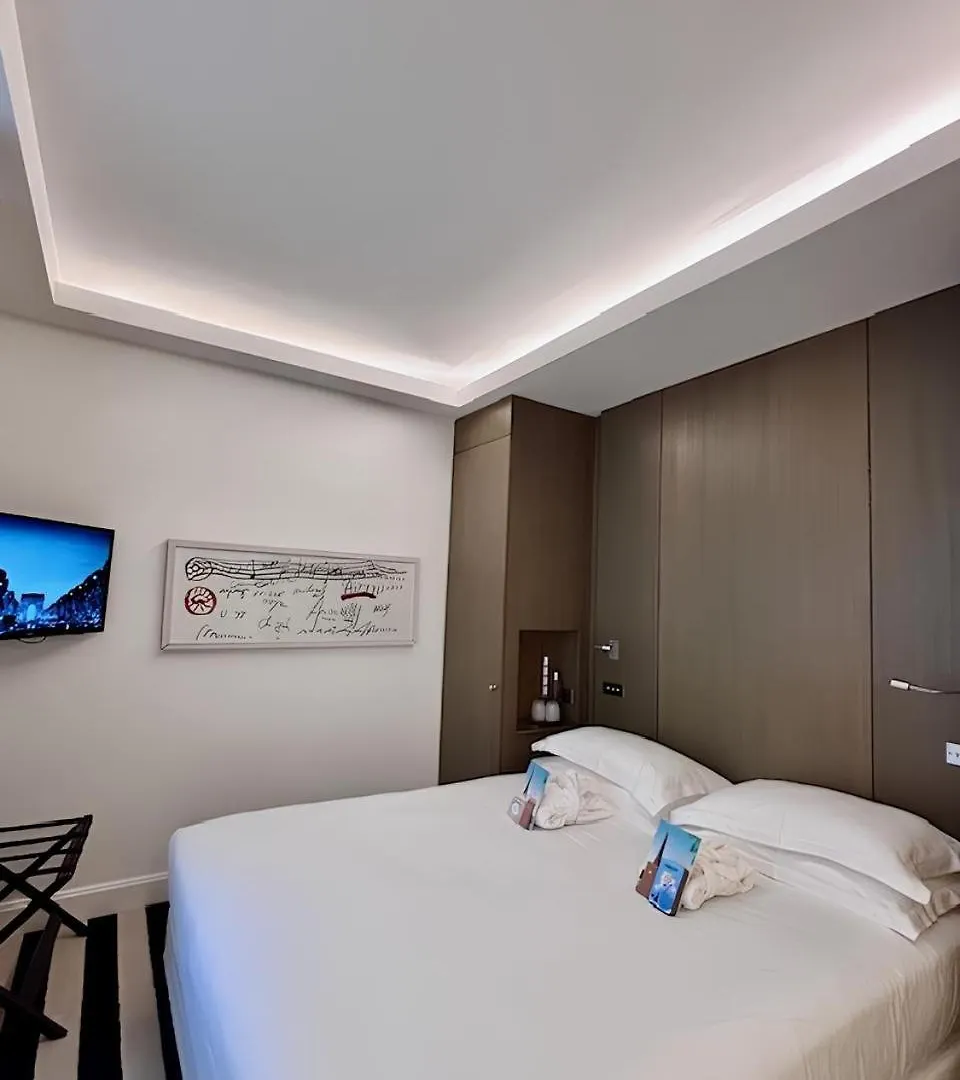 Le A Hotel Paris