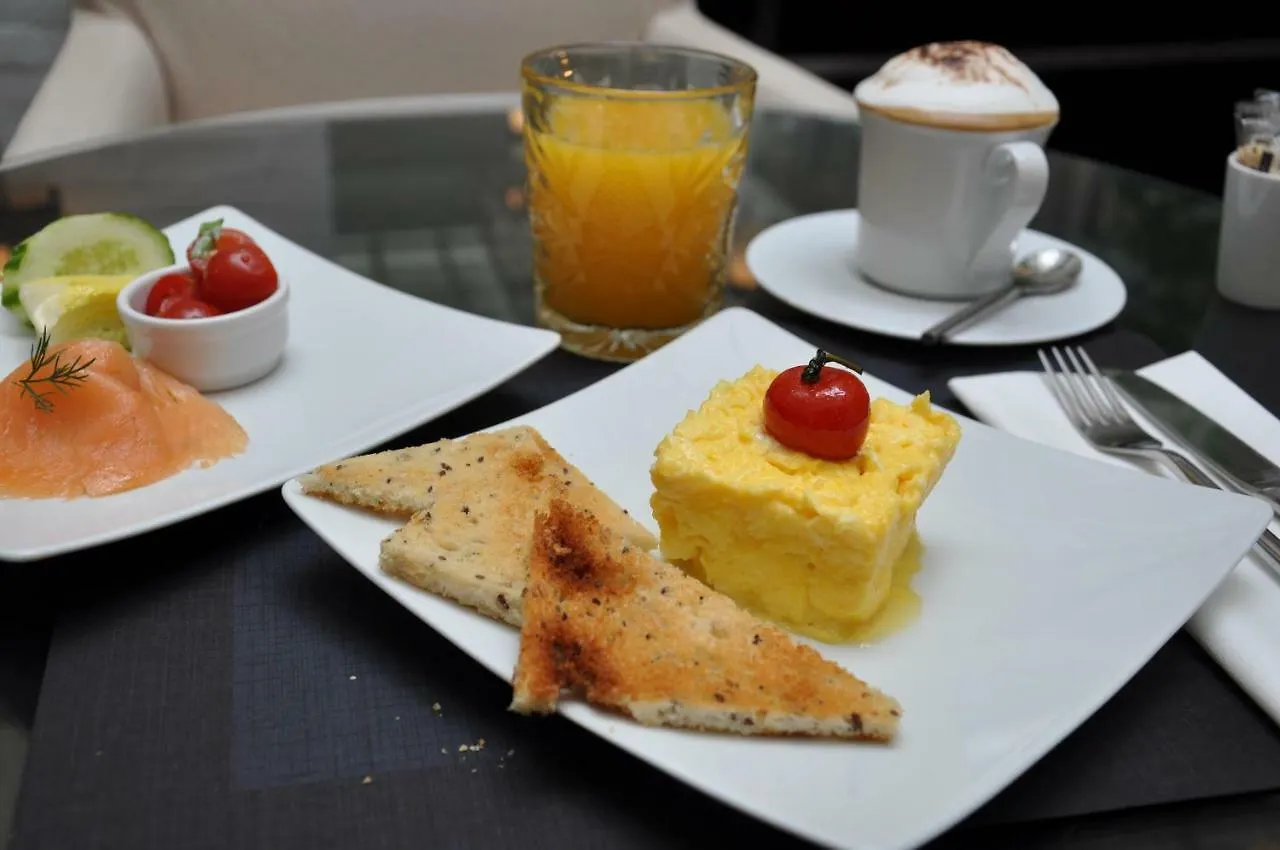 Le A Hotel Paris